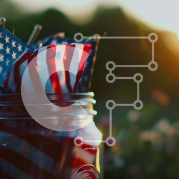 Intra Συλλεκτικό Ξύλινο Παζλ Plywood  4mm - Mason Jar με αμερικανικές σημαίες Σε Ξύλινο Κουτί - Διαστάσεις Puzzle: 10x10 cm – 25 κομμάτια - Image 1