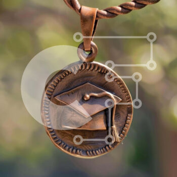 Intra Συλλεκτικό Ξύλινο Παζλ Plywood  4mm - Κρεμαστό καπέλο αποφοίτησης Σε Ξύλινο Κουτί - Διαστάσεις Puzzle: 10x10 cm – 25 κομμάτια - Image 1