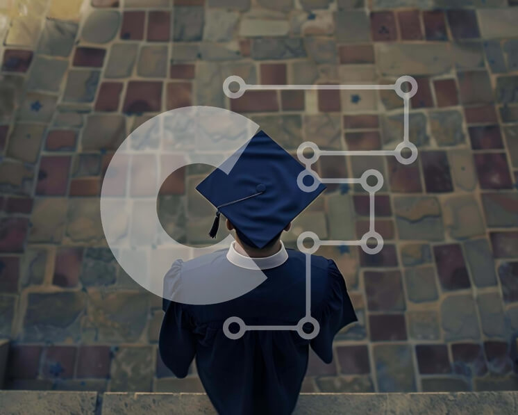 Intra Συλλεκτικό Ξύλινο Παζλ Plywood  4mm - Καπέλο και φόρεμα αποφοίτησης σε εσωτερικά σκαλοπάτια Σε Ξύλινο Κουτί - Διαστάσεις Puzzle: 10x10 cm – 25 κομμάτια