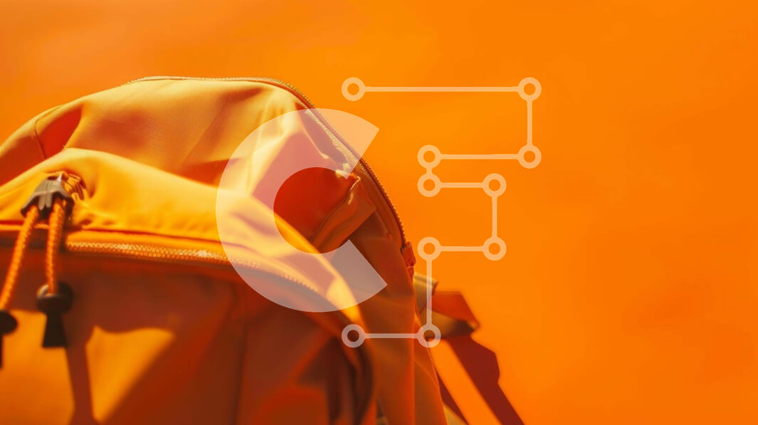 Intra Συλλεκτικό Ξύλινο Παζλ Plywood  4mm - Πορτοκαλί σακίδιο πλάτης σε ζωντανό φόντο Σε Ξύλινο Κουτί - Διαστάσεις: 10x10 cm – 25 κομμάτια