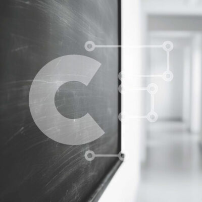 Intra Συλλεκτικό Ξύλινο Παζλ Plywood  4mm - Μαύρος πίνακας κιμωλίας σε έναν άδειο διάδρομο Σε Ξύλινο Κουτί - Διαστάσεις Puzzle: 10x10 cm – 25 κομμάτια - Image 1