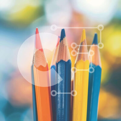 Intra Συλλεκτικό Ξύλινο Παζλ Plywood  4mm - Κοντινό πλάνο με χρωματιστά μολύβια Σε Ξύλινο Κουτί - Διαστάσεις Puzzle: 10x10 cm – 25 κομμάτια - Image 1