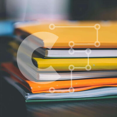 Intra Συλλεκτικό Ξύλινο Παζλ Plywood  4mm - Πολύχρωμη στοίβα σημειωματάρια Σε Ξύλινο Κουτί - Διαστάσεις Puzzle: 10x10 cm – 25 κομμάτια - Image 1