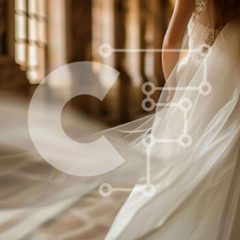 Intra Συλλεκτικό Ξύλινο Παζλ Plywood  4mm - Γυναίκα με λευκό φόρεμα στο γάμο Σε Ξύλινο Κουτί - Διαστάσεις Puzzle: 10x10 cm – 25 κομμάτια - Image 1