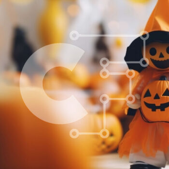 Intra Συλλεκτικό Ξύλινο Παζλ Plywood  4mm - Αποκριάτικη κούκλα με πορτοκαλί στολή μάγισσας με κολοκύθες Σε Ξύλινο Κουτί - Διαστάσεις Puzzle: 10x10 cm – 25 κομμάτια - Image 1