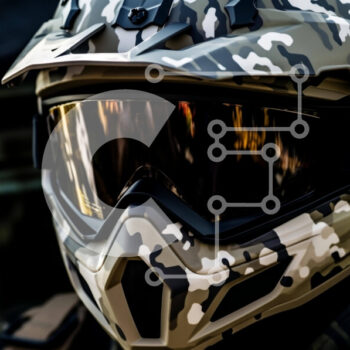 Intra Συλλεκτικό Ξύλινο Παζλ Plywood  4mm - Καμουφλαρισμένο κράνος και γυαλιά για στρατιωτικούς ή επιβολής του νόμου Σε Ξύλινο Κουτί - Διαστάσεις Puzzle: 10x10 cm – 25 κομμάτια - Image 1