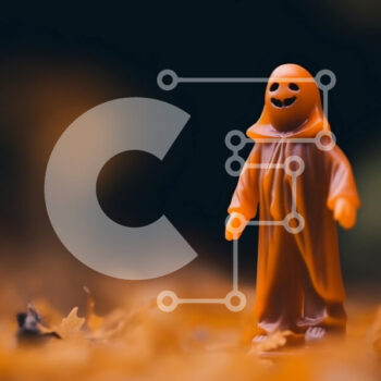 Intra Συλλεκτικό Ξύλινο Παζλ Plywood  4mm - Πορτοκαλί φιγούρα παιχνιδιού σε αποκριάτικη στολή με κολοκύθες και φύλλα Σε Ξύλινο Κουτί - Διαστάσεις Puzzle: 10x10 cm – 25 κομμάτια - Image 1