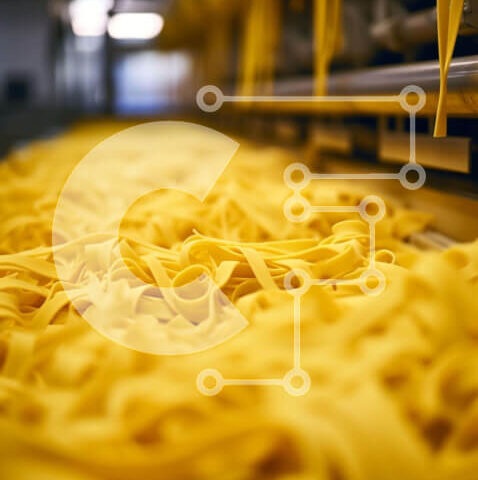 Intra Συλλεκτικό Ξύλινο Παζλ Plywood 4mm - Κίτρινα νουντλς ζυμαρικών που επεξεργάζονται σε μηχανές ταλιατέλες σε βιομηχανικό περιβάλλον Σε Ξύλινο Κουτί - Διαστάσεις Puzzle: 10x10 cm – 25 κομμάτια - Image 1