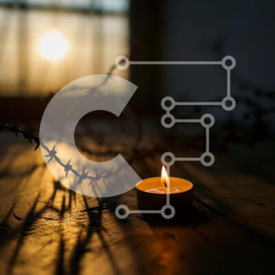 Intra Συλλεκτικό Ξύλινο Παζλ Plywood  4mm - Οικείο σκηνικό κεριών με φόντο ηλιοβασίλεμα Σε Ξύλινο Κουτί - Διαστάσεις Puzzle: 10x10 cm – 25 κομμάτια - Image 1