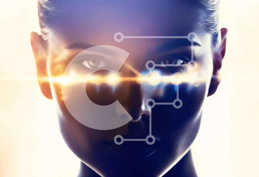 Intra Συλλεκτικό Ξύλινο Παζλ Plywood  4mm - Κοντινό πλάνο γυναικείου προσώπου με έντονα φώτα στα μάτια της Σε Ξύλινο Κουτί - Διαστάσεις Puzzle: 10x10 cm – 25 κομμάτια