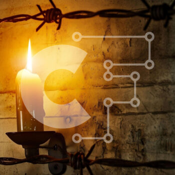 Intra Συλλεκτικό Ξύλινο Παζλ Plywood  4mm - Αναμμένο κερί ενάντια σε συρματοπλέγματα Σε Ξύλινο Κουτί - Διαστάσεις: 10x10 cm – 25 κομμάτια - Image 1