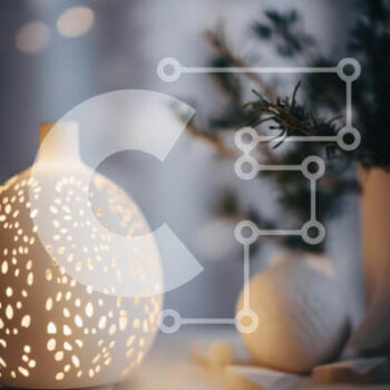 Intra Συλλεκτικό Ξύλινο Παζλ Plywood  4mm - Περίτεχνα σκαλισμένο λευκό βάζο με φυτά σε γλάστρες σε τραπέζι Σε Ξύλινο Κουτί - Διαστάσεις Puzzle: 10x10 cm – 25 κομμάτια - Image 1