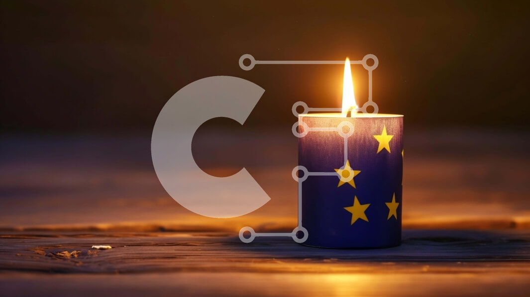 Intra Συλλεκτικό Ξύλινο Παζλ Plywood  4mm - Κερί σημαίας ΕΕ σε ξύλινο τραπέζι Σε Ξύλινο Κουτί - Διαστάσεις: 10x10 cm – 25 κομμάτια