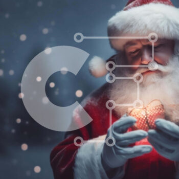 Intra Συλλεκτικό Ξύλινο Παζλ Plywood  4mm - Άγιος Βασίλης που κρατά στολίδι για δώρα Σε Ξύλινο Κουτί - Διαστάσεις: 10x10 cm – 25 κομμάτια - Image 1