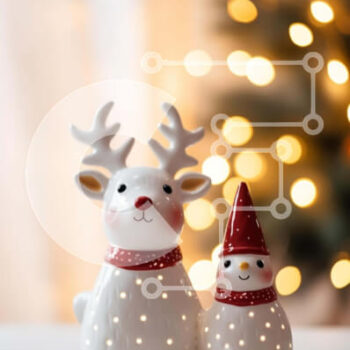 Intra Συλλεκτικό Ξύλινο Παζλ Plywood  4mm - Στολίδια με τάρανδο και χιονάνθρωπο στο τραπέζι Σε Ξύλινο Κουτί - Διαστάσεις Puzzle: 10x10 cm – 25 κομμάτια - Image 1