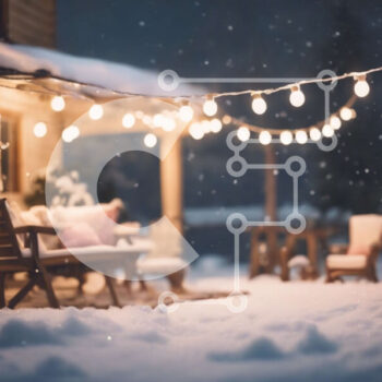 Intra Συλλεκτικό Ξύλινο Παζλ Plywood  4mm - Χιονισμένος εξωτερικός χώρος με έπιπλα και φώτα Σε Ξύλινο Κουτί - Διαστάσεις Puzzle: 10x10 cm – 25 κομμάτια - Image 1