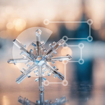 Intra Συλλεκτικό Ξύλινο Παζλ Plywood  4mm - Στολίδι νιφάδα χιονιού με τα θολά φώτα της πόλης Σε Ξύλινο Κουτί - Διαστάσεις Puzzle: 10x10 cm – 25 κομμάτια - Image 1