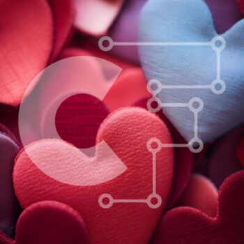 Intra Συλλεκτικό Ξύλινο Παζλ Plywood  4mm - Μαξιλάρια σε σχήμα καρδιάς σε κόκκινο, μπλε και μωβ Σε Ξύλινο Κουτί - Διαστάσεις Puzzle: 10x10 cm – 25 κομμάτια - Image 1