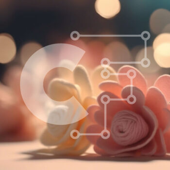 Intra Συλλεκτικό Ξύλινο Παζλ Plywood  4mm - Ροζ και κίτρινα λουλούδια από τσόχα σε ένα τραπέζι με φόντο Bokeh Σε Ξύλινο Κουτί - Διαστάσεις Puzzle: 10x10 cm – 25 κομμάτια - Image 1