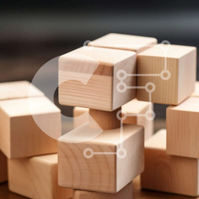 Intra Συλλεκτικό Ξύλινο Παζλ Plywood  4mm - Ξύλινα μπλοκ στοιβάζονται σε ένα ξύλινο τραπέζι Σε Ξύλινο Κουτί - Διαστάσεις: 10x10 cm – 25 κομμάτια - Image 1