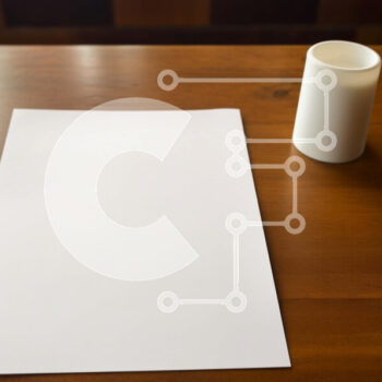 Intra Συλλεκτικό Ξύλινο Παζλ Plywood  4mm - Λευκό φύλλο χαρτιού σε ξύλινο τραπέζι με καρέκλες Σε Ξύλινο Κουτί - Διαστάσεις Puzzle: 10x10 cm – 25 κομμάτια - Image 1