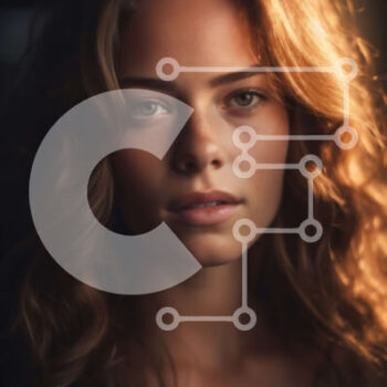 Intra Συλλεκτικό Ξύλινο Παζλ Plywood  4mm - Όμορφο πορτρέτο μιας νεαρής γυναίκας με μακριά κυματιστά καστανά μαλλιά και καστανά μάτια Σε Ξύλινο Κουτί - Διαστάσεις Puzzle: 10x10 cm – 25 κομμάτια - Image 1