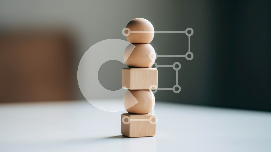 Intra Συλλεκτικό Ξύλινο Παζλ Plywood  4mm - Συμμετρική ξύλινη πυραμίδα σε ένα τραπέζι Σε Ξύλινο Κουτί - Διαστάσεις: 10x10 cm – 25 κομμάτια