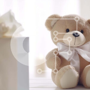 Intra Συλλεκτικό Ξύλινο Παζλ Plywood  4mm - Αρκουδάκι με ανοιχτό κουτί δώρου και λουλούδια Σε Ξύλινο Κουτί - Διαστάσεις: 10x10 cm – 25 κομμάτια