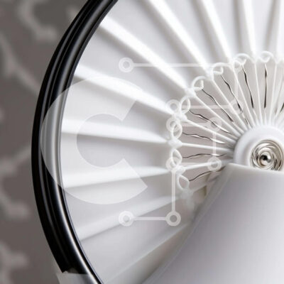 Intra Συλλεκτικό Ξύλινο Παζλ Plywood  4mm - Κοντινή όψη ενός λευκού κυκλικού αντικειμένου Σε Ξύλινο Κουτί - Διαστάσεις: 10x10 cm – 25 κομμάτια - Image 1