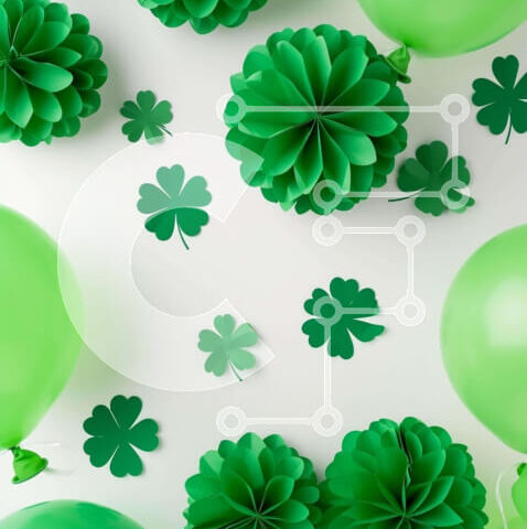 Intra Συλλεκτικό Ξύλινο Παζλ Plywood  4mm - Γιορτή του Αγίου Πατρικίου με πράσινα μπαλόνια και τριφύλλια Σε Ξύλινο Κουτί - Διαστάσεις: 10x10 cm – 25 κομμάτια - Image 1