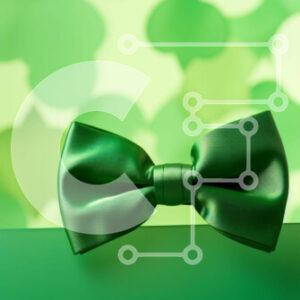 Intra Συλλεκτικό Ξύλινο Παζλ Plywood  4mm - Πράσινο παπιγιόν για τον εορτασμό του Αγίου Πατρικίου Σε Ξύλινο Κουτί - Διαστάσεις: 10x10 cm – 25 κομμάτια