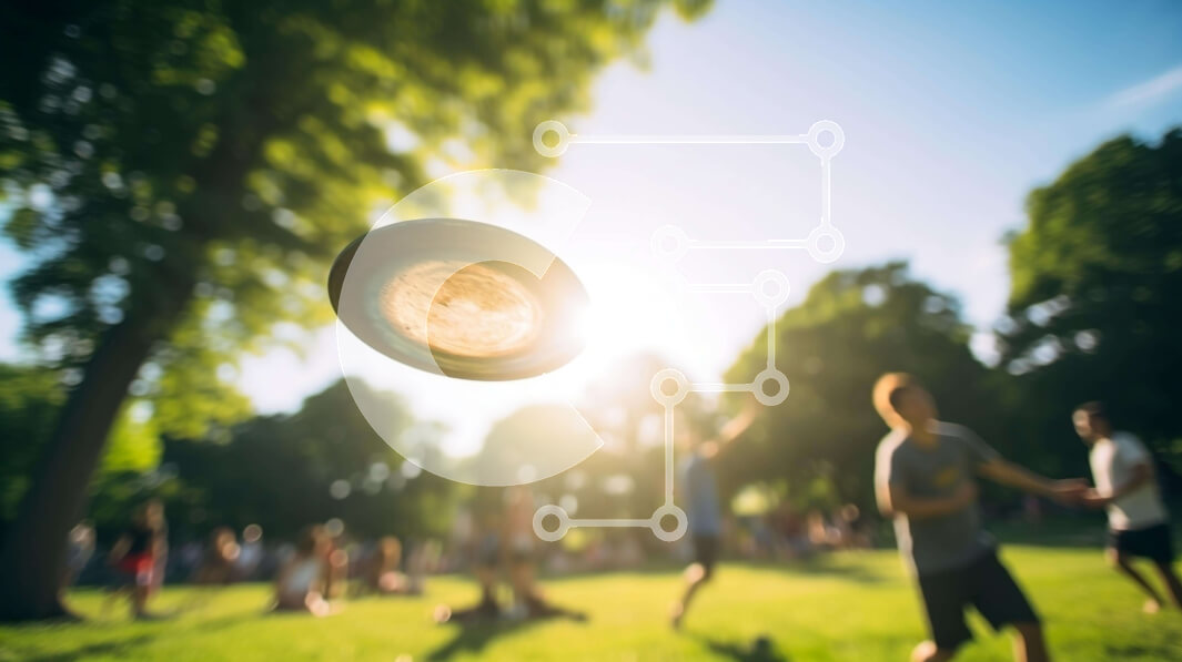 Intra Συλλεκτικό Ξύλινο Παζλ Plywood  4mm - Ομάδα ανθρώπων που παίζει φρίσμπι στο πάρκο Σε Ξύλινο Κουτί - Διαστάσεις Puzzle: 10x10 cm – 25 κομμάτια