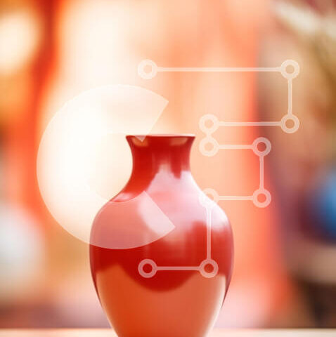 Intra Συλλεκτικό Ξύλινο Παζλ Plywood  4mm - Πορτοκαλί βάζο σε ξύλινο τραπέζι Σε Ξύλινο Κουτί - Διαστάσεις Puzzle: 10x10 cm – 25 κομμάτια - Image 1