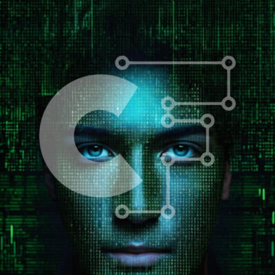 Intra Συλλεκτικό Ξύλινο Παζλ Plywood  4mm - Άνθρωπος με ψηφιακά ρετουσαρισμένο πρόσωπο σε πράσινα και μπλε pixel Σε Ξύλινο Κουτί - Διαστάσεις Puzzle: 10x10 cm – 25 κομμάτια - Image 1