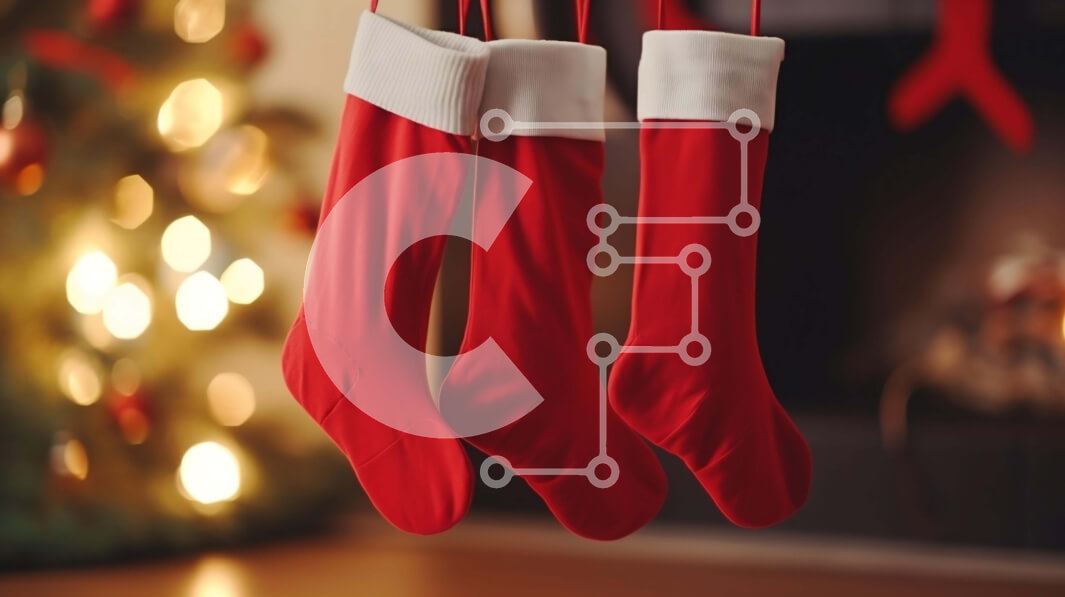 Intra Συλλεκτικό Ξύλινο Παζλ Plywood  4mm - Κόκκινες κάλτσες Άγιου Βασίλη που κρέμονται από το ταβάνι μπροστά από το τζάκι Σε Ξύλινο Κουτί - Διαστάσεις: 10x10 cm – 25 κομμάτια