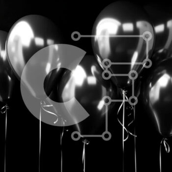 Intra Συλλεκτικό Ξύλινο Παζλ Plywood  4mm - Σαγηνευτική εικόνα μαύρων μπαλονιών που επιπλέουν στον αέρα Σε Ξύλινο Κουτί - Διαστάσεις Puzzle: 10x10 cm – 25 κομμάτια - Image 1