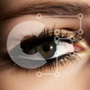 Intra Συλλεκτικό Ξύλινο Παζλ Plywood  4mm - Όμορφη κοντινή πλάνο ενός γυναικείου ματιού με μακριές βλεφαρίδες και καφέ σκιά ματιών Σε Ξύλινο Κουτί - Διαστάσεις Puzzle: 10x10 cm – 25 κομμάτια - Image 1