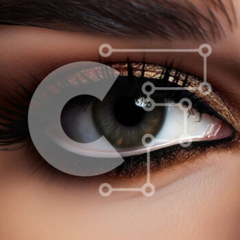 Intra Συλλεκτικό Ξύλινο Παζλ Plywood  4mm - Όμορφη κοντινή πλάνο ενός γυναικείου ματιού με μακριές βλεφαρίδες και καφέ σκιά ματιών Σε Ξύλινο Κουτί - Διαστάσεις Puzzle: 10x10 cm – 25 κομμάτια - Image 1