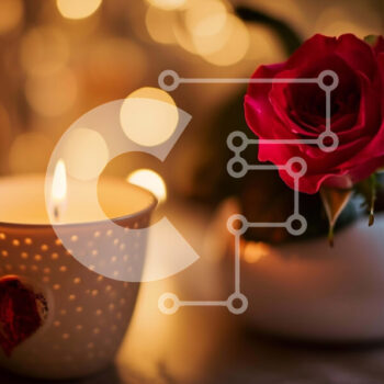 Intra Συλλεκτικό Ξύλινο Παζλ Plywood  4mm - Ρομαντικό σκηνικό με κόκκινο τριαντάφυλλο και κερί Σε Ξύλινο Κουτί - Διαστάσεις Puzzle: 10x10 cm – 25 κομμάτια - Image 1