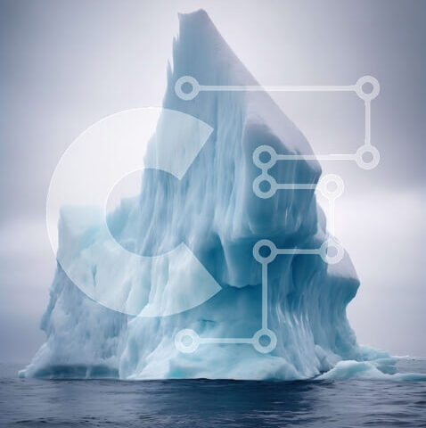 Intra Συλλεκτικό Ξύλινο Παζλ Plywood 4mm - Εκπληκτική εικόνα ενός παγόβουνου στον ωκεανό μια σκοτεινή συννεφιασμένη μέρα Σε Ξύλινο Κουτί - Διαστάσεις: 10x10 cm – 25 κομμάτια - Image 1