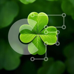 Intra Συλλεκτικό Ξύλινο Παζλ Plywood  4mm - Τετράφυλλο τριφύλλι σε πράσινα φύλλα Σε Ξύλινο Κουτί - Διαστάσεις: 10x10 cm – 25 κομμάτια