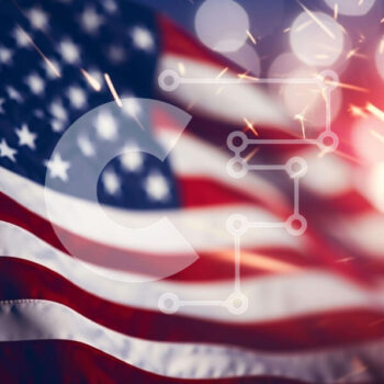 Intra Συλλεκτικό Ξύλινο Παζλ Plywood  4mm - Αμερικανική σημαία με πυροτεχνήματα και βεγγαλικά Σε Ξύλινο Κουτί - Διαστάσεις: 10x10 cm – 25 κομμάτια - Image 1