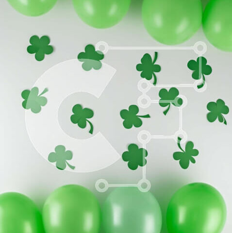 Intra Συλλεκτικό Ξύλινο Παζλ Plywood  4mm - Γιορτή του Αγίου Πατρικίου με πράσινα μπαλόνια και τριφύλλια σε σχήμα τριφυλλιού Σε Ξύλινο Κουτί - Διαστάσεις: 10x10 cm – 25 κομμάτια - Image 1