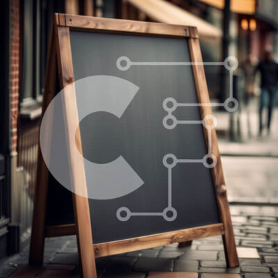 Intra Συλλεκτικό Ξύλινο Παζλ Plywood  4mm - Εντυπωσιακή πινακίδα μαυροπίνακα στη μέση ενός πολυσύχναστου δρόμου Σε Ξύλινο Κουτί - Διαστάσεις Puzzle: 10x10 cm – 25 κομμάτια - Image 1