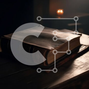 Intra Συλλεκτικό Ξύλινο Παζλ Plywood  4mm - Μυστηριώδης εικόνα ενός δωματίου με χαμηλό φωτισμό με ένα δερματόδετο βιβλίο Σε Ξύλινο Κουτί - Διαστάσεις Puzzle: 10x10 cm – 25 κομμάτια - Image 1