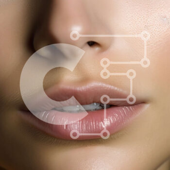 Intra Συλλεκτικό Ξύλινο Παζλ Plywood  4mm - Όμορφο πορτρέτο γυναίκας από κοντά με φυσική λάμψη Σε Ξύλινο Κουτί - Διαστάσεις Puzzle: 10x10 cm – 25 κομμάτια - Image 1