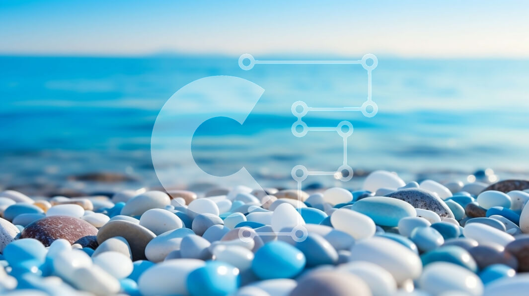 Intra Συλλεκτικό Ξύλινο Παζλ Plywood  4mm - Όμορφη εικόνα μιας παραλίας με λευκά και μπλε βότσαλα Σε Ξύλινο Κουτί - Διαστάσεις: 10x10 cm – 25 κομμάτια