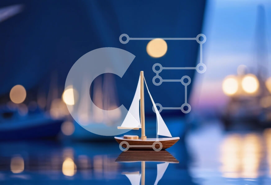 Intra Συλλεκτικό Ξύλινο Παζλ Plywood  4mm - Μικρό ιστιοφόρο που επιπλέει στο νερό με τις γύρω βάρκες Σε Ξύλινο Κουτί - Διαστάσεις Puzzle: 10x10 cm – 25 κομμάτια