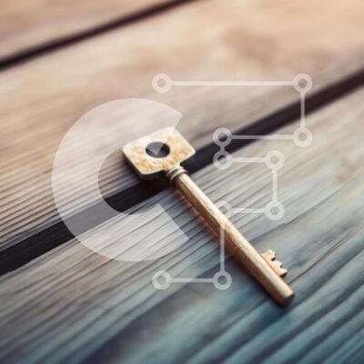 Intra Συλλεκτικό Ξύλινο Παζλ Plywood  4mm - Χρυσό κλειδί στο παλιό ξύλινο τραπέζι Σε Ξύλινο Κουτί - Διαστάσεις: 10x10 cm – 25 κομμάτια - Image 1