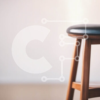 Intra Συλλεκτικό Ξύλινο Παζλ Plywood  4mm - Ξύλινο σκαμπό μπαρ σε ένα άδειο δωμάτιο Σε Ξύλινο Κουτί - Διαστάσεις Puzzle: 10x10 cm – 25 κομμάτια - Image 1